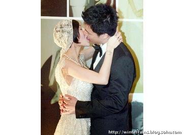 娱乐圈舌吻图片搜索,揭秘明星亲密互动背后的故事